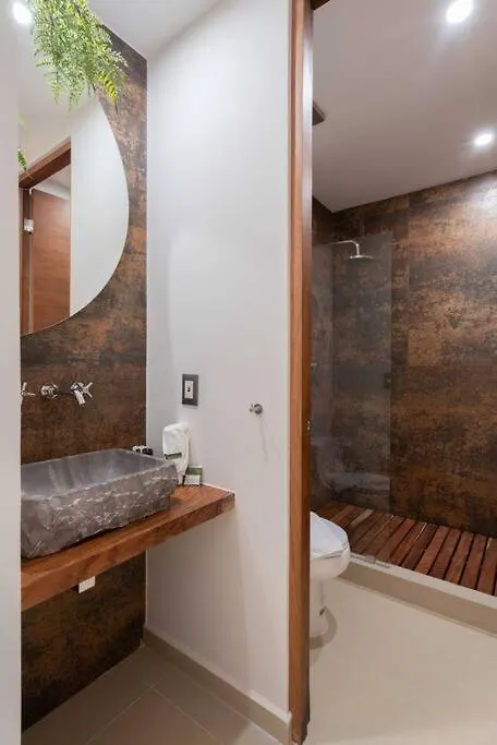아파트 Frida'S Artsy Condo With Own Mural, Outdoor Tub & Rooftop Pool 툴룸