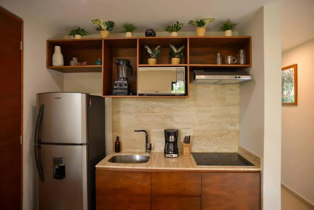 Frida'S Artsy Condo With Own Mural, Outdoor Tub & Rooftop Pool 툴룸 0*,  멕시코