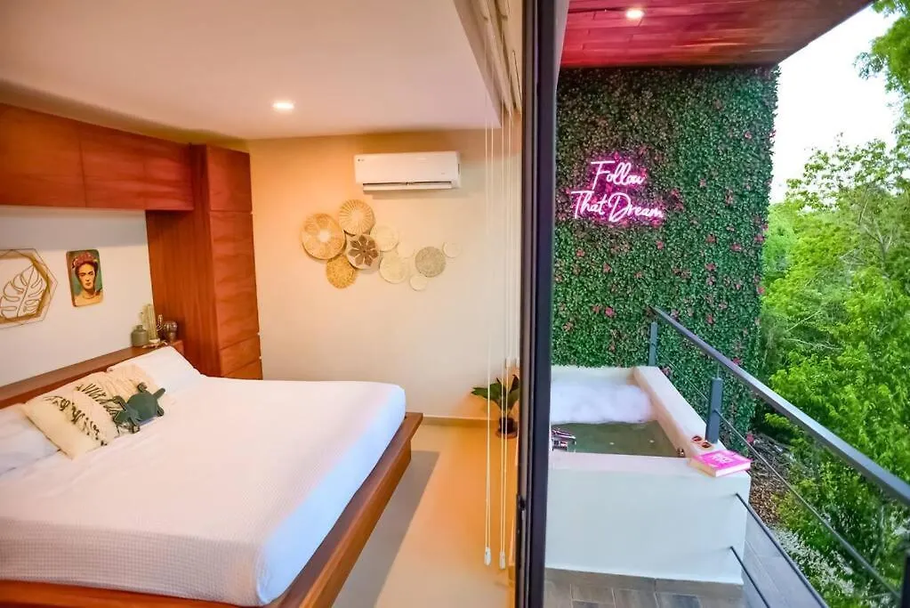 Frida'S Artsy Condo With Own Mural, Outdoor Tub & Rooftop Pool 툴룸